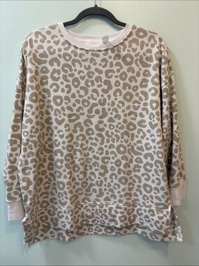 Viv & Lou L/XL Leopard Print Sweatshirt